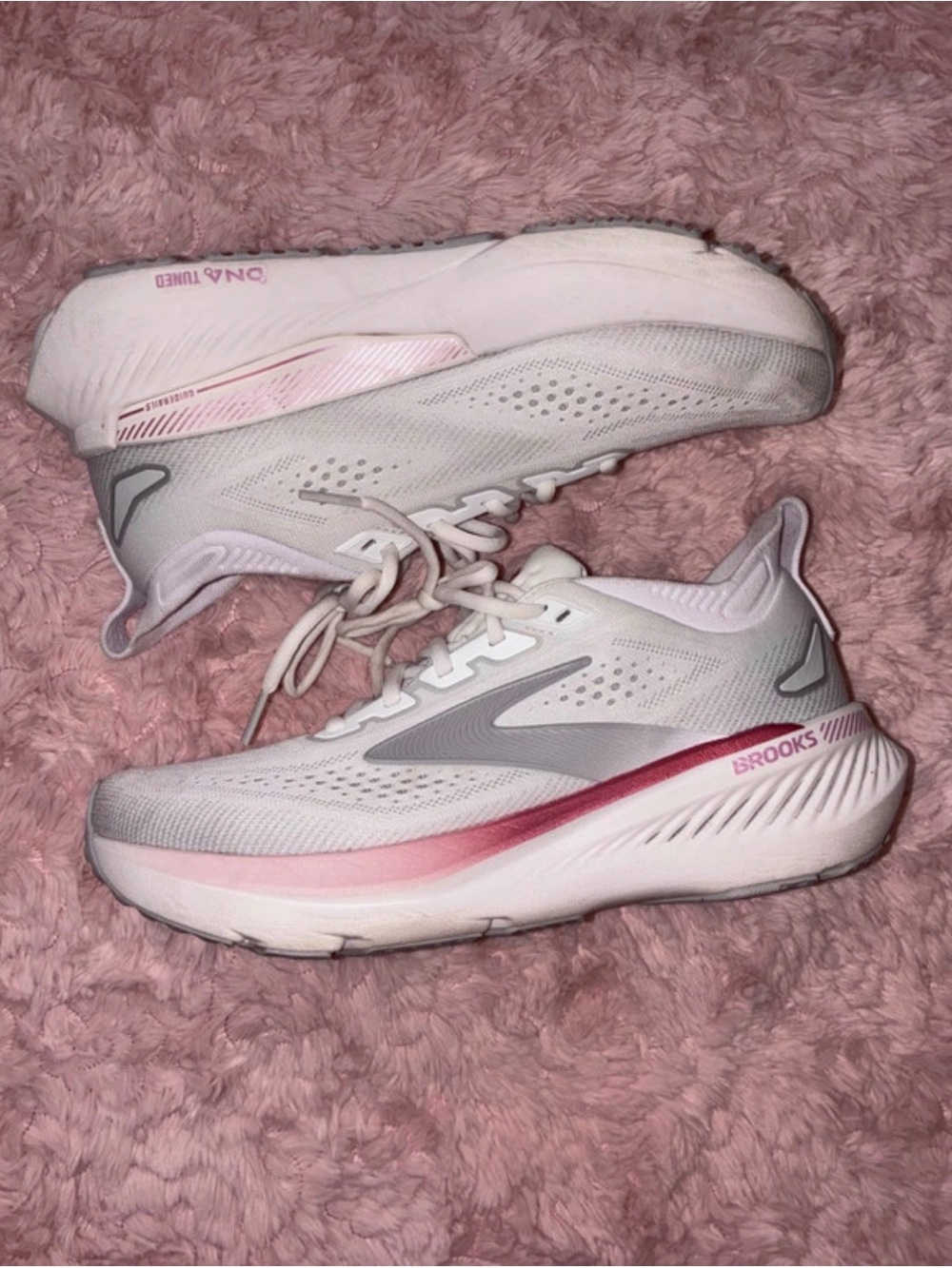Brooks Women’s White & Pink Gradient Running Shoes